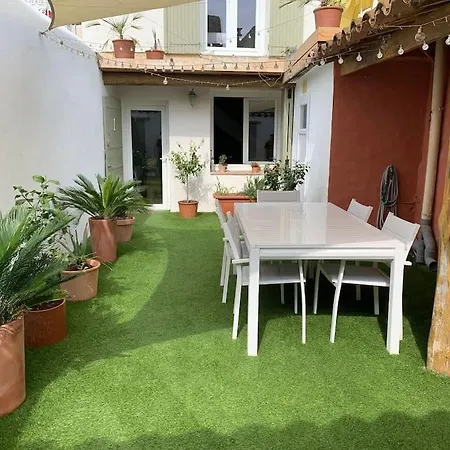 Prázdninový dům Maison De Village Avec Jardin Aramon